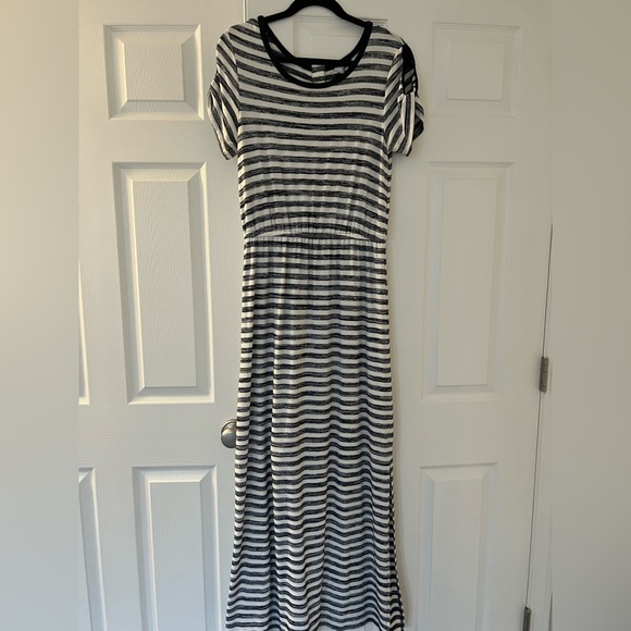 Market & Sprice navy blue stripe maxi dress size M - Picture 1 of 2
